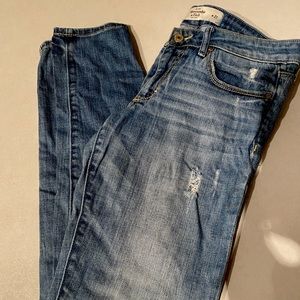 Abercrombie and Fitch Size 4 Skinny Jeans